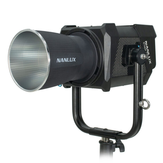NANLUX Evoke 1200 + FL-35 Fresnel